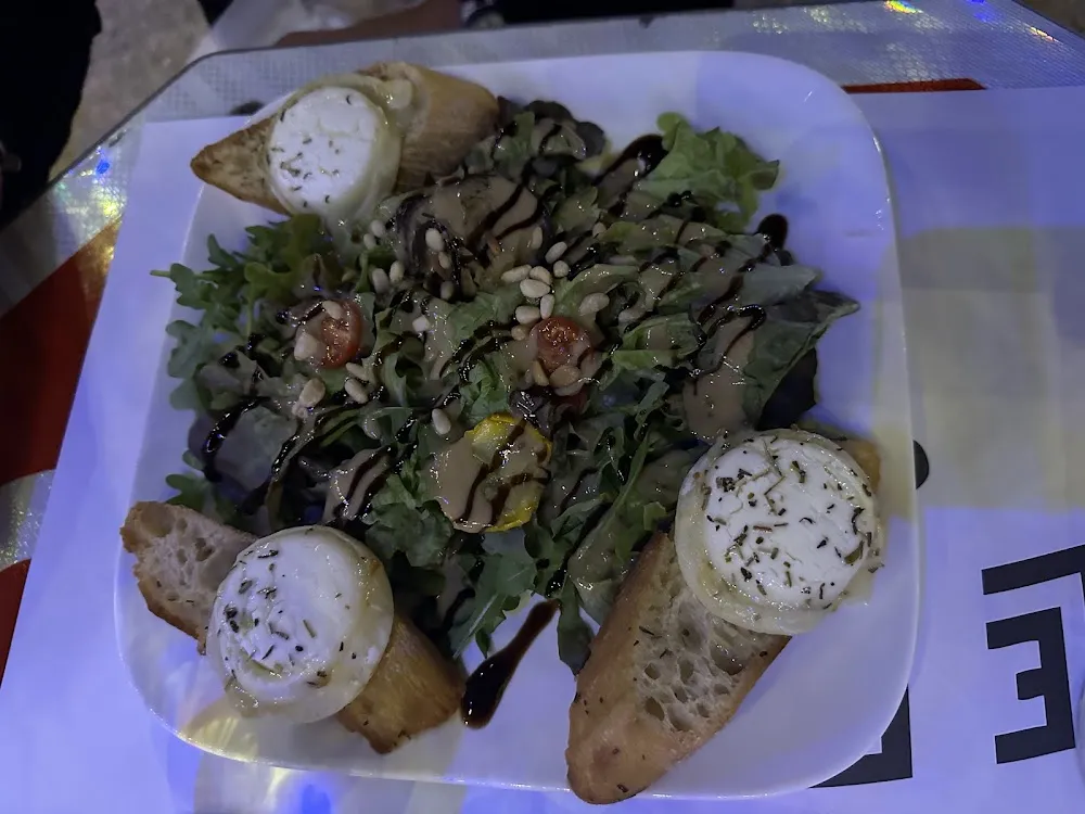 Salade de Chèvres Chauds